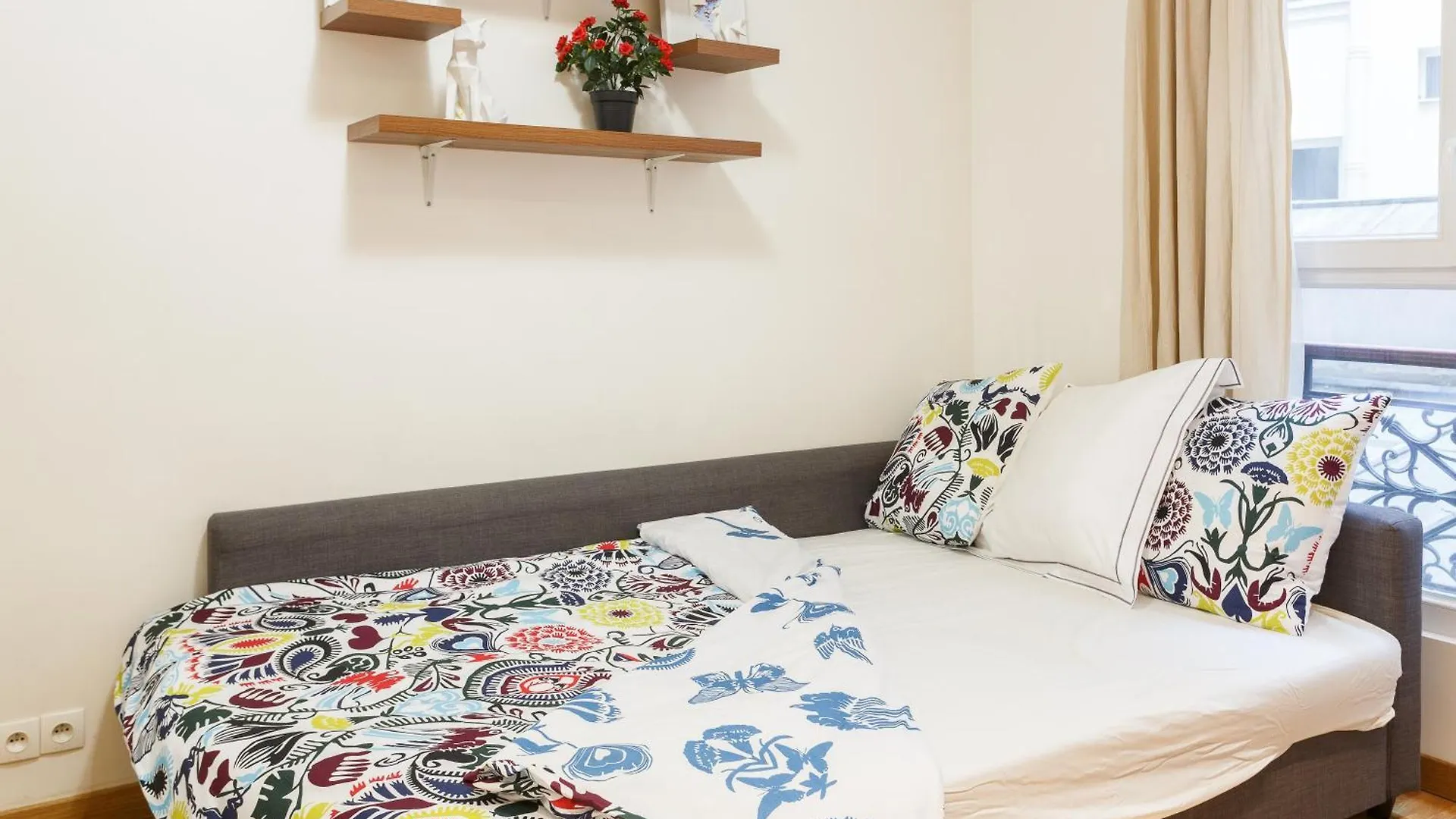 Bed & Breakfast Appartement Petits Champs II Paris Frankrike